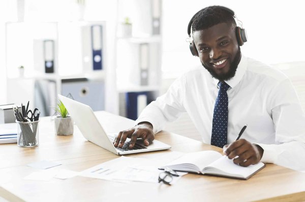 Top 10 best chatbots for learning a foreign language